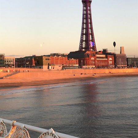 The Wellington House Hotel Blackpool Eksteriør bilde