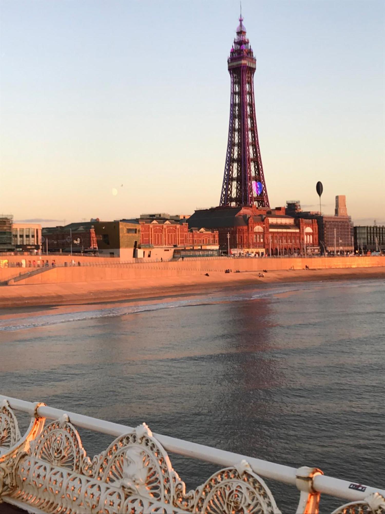 The Wellington House Hotel Blackpool Eksteriør bilde